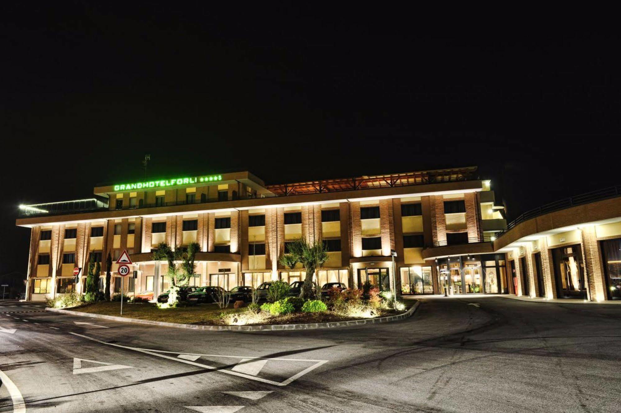 Grand Hotel Forlì Exterior foto